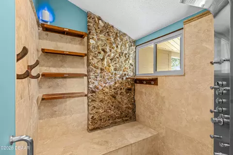 Bath - 32 Pebble Beach Dr, Ormond Beach, FL 32174 photo 2 of 5