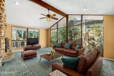 Living - 32 Pebble Beach Dr, Ormond Beach, FL 32174 photo 1 of 8