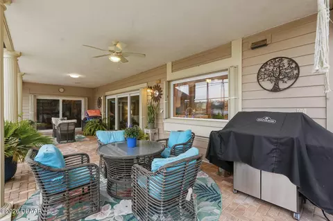 Exterior - 10 Magnolia Ln, Ormond Beach, FL 32174 photo 8 of 15