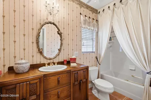 Bath - 10 Magnolia Ln, Ormond Beach, FL 32174 photo 4 of 8