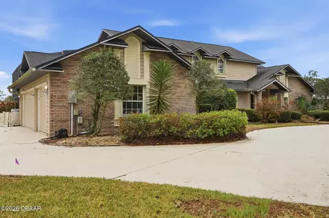 Exterior - 10 Magnolia Ln, Ormond Beach, FL 32174 photo 10 of 15