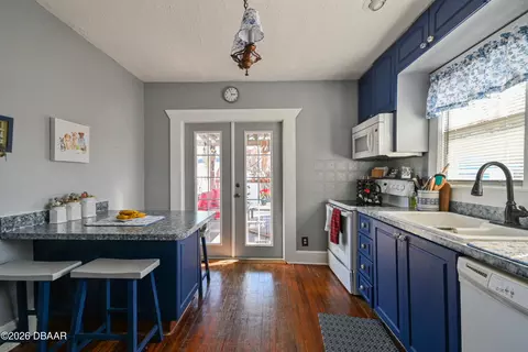 Kitchen - 118 E Yelkca Ter, Edgewater, FL 32132 photo 1 of 5