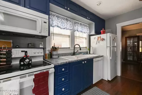 Kitchen - 118 E Yelkca Ter, Edgewater, FL 32132 photo 5 of 5