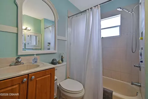 Bath - 118 E Yelkca Ter, Edgewater, FL 32132 photo 2 of 2