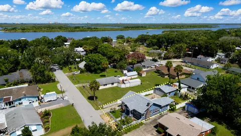View/Area - 118 E Yelkca Ter, Edgewater, FL 32132 photo 2 of 6