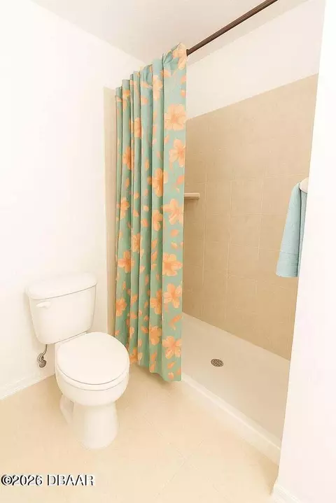 Bath - 673 Elk River Dr, Ormond Beach, FL 32174 photo 4 of 5