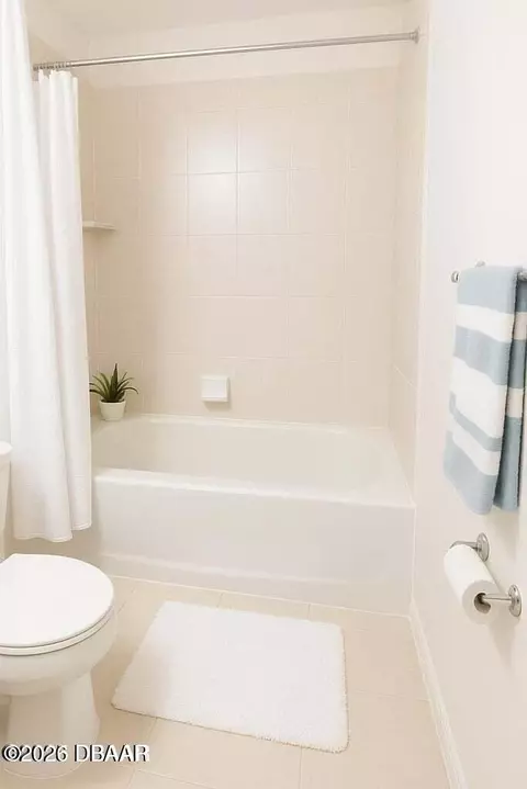 Bath - 673 Elk River Dr, Ormond Beach, FL 32174 photo 2 of 5