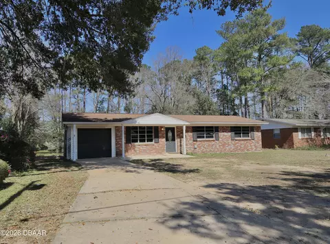 1516 Texas Pkwy, Crestview, FL 32536