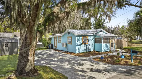 607 Jefferson St, New Smyrna Beach, FL 32168