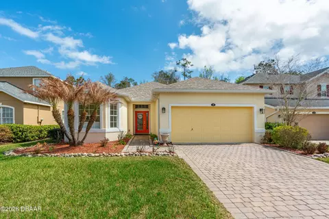 425 Champion Ridge Dr, Daytona Beach, FL 32124