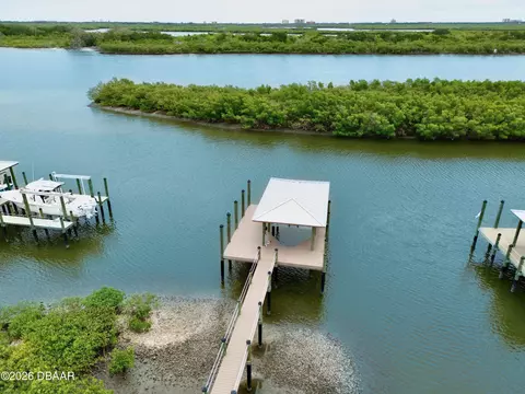 211 N Riverside Dr, Edgewater, FL 32132