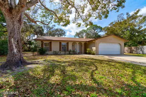 712 Lucerne Cir, Ormond Beach, FL 32174