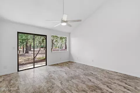 Living - 38 Snaresbrook Ct, Ormond Beach, FL 32174 photo 7 of 7
