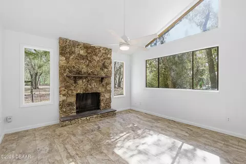 Living - 38 Snaresbrook Ct, Ormond Beach, FL 32174 photo 6 of 7