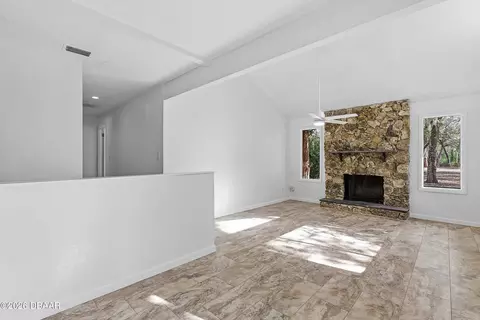 Living - 38 Snaresbrook Ct, Ormond Beach, FL 32174 photo 4 of 7