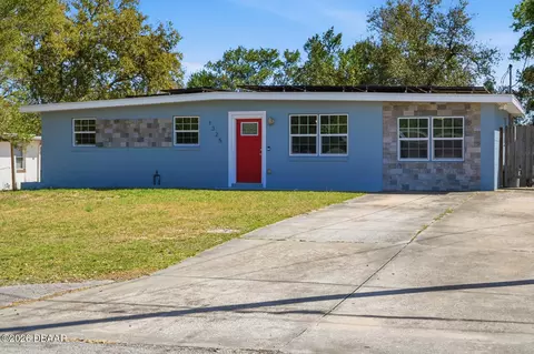 1325 Ginsberg Dr, Daytona Beach, FL 32114