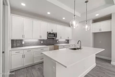 Kitchen - 101 Wrendale Loop, Ormond Beach, FL 32174 photo 2 of 3