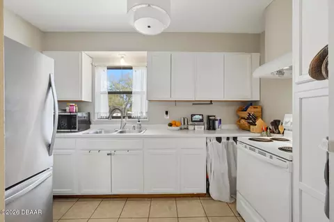 Kitchen - 2627 Myrtle Ave, Mims, FL 32754 photo 1 of 3