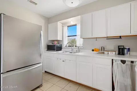 Kitchen - 2627 Myrtle Ave, Mims, FL 32754 photo 2 of 3