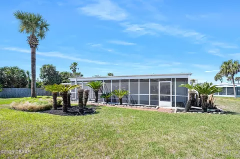 Exterior - 4 Dolphin Ave, Ormond Beach, FL 32176 photo 8 of 9