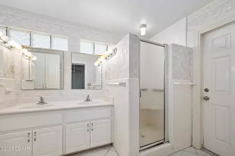 Bath - 4 Dolphin Ave, Ormond Beach, FL 32176 photo 3 of 5