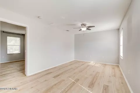 Living - 21 Pergola Pl, Ormond Beach, FL 32174 photo 4 of 5