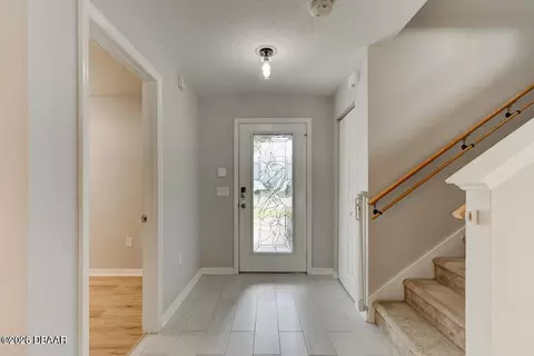 Entry Way - 21 Pergola Pl, Ormond Beach, FL 32174 photo 3 of 3