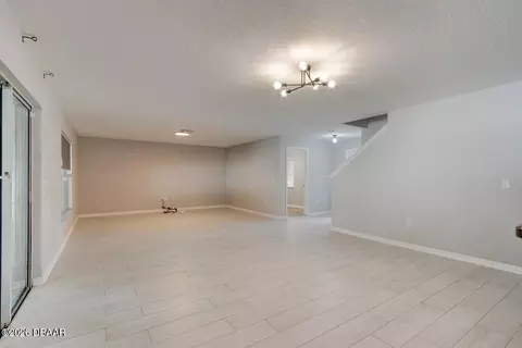 Living - 21 Pergola Pl, Ormond Beach, FL 32174 photo 2 of 5