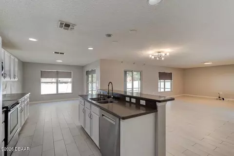 Kitchen - 21 Pergola Pl, Ormond Beach, FL 32174 photo 2 of 3