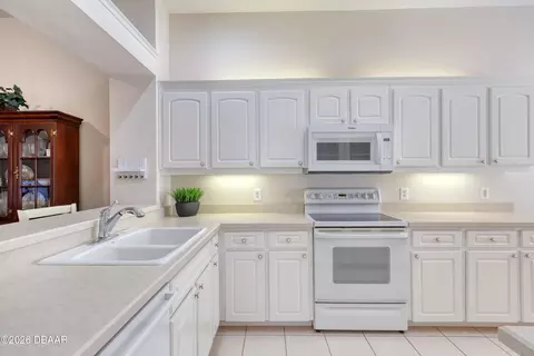 Kitchen - 3139 Kailani Ct, Ormond Beach, FL 32174 photo 3 of 4