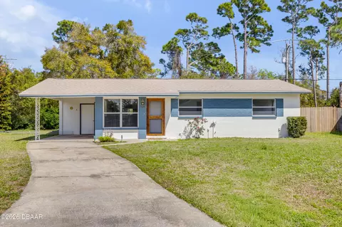 546 Cambridge Cir, South Daytona, FL 32119