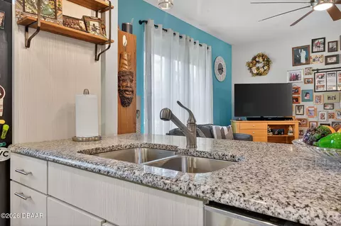 Kitchen - 308 Nottinghill St, Ormond Beach, FL 32174 photo 5 of 5