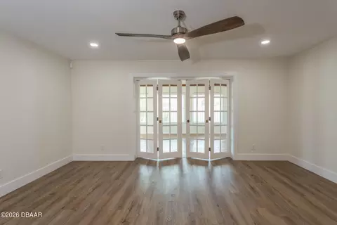 Living - 4 Sea Hawk Dr, Ormond Beach, FL 32176 photo 2 of 4