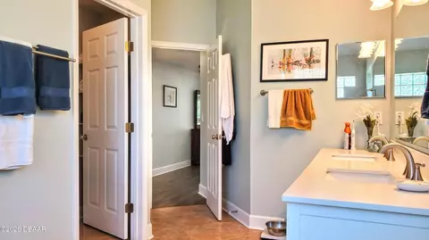 Bath - 1290 Royal Pointe Ln, Ormond Beach, FL 32174 photo 4 of 5