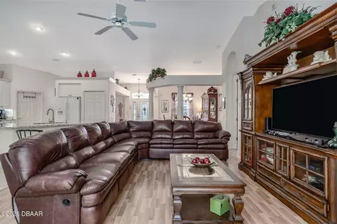 Living - 19 Waterbluff Dr, Ormond Beach, FL 32174 photo 2 of 3