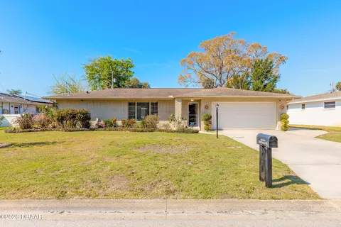 1236 Golfview Dr, Daytona Beach, FL 32114