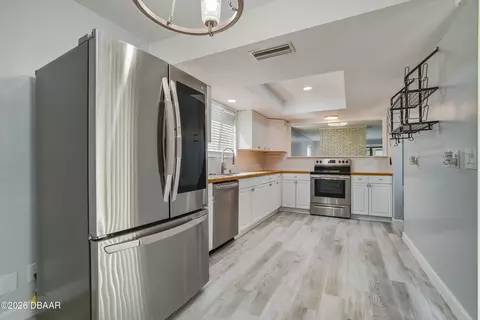 Kitchen - 119 Timberline Trl, Ormond Beach, FL 32174 photo 2 of 3