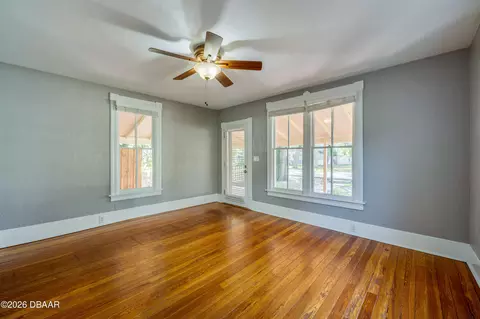 Living - 93 Lincoln Ave, Ormond Beach, FL 32174 photo 2 of 5