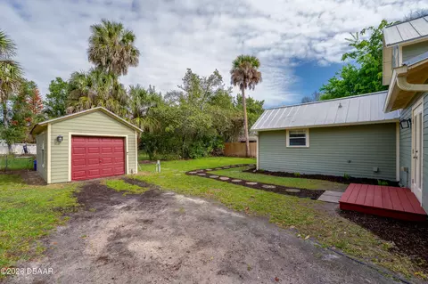 Exterior - 93 Lincoln Ave, Ormond Beach, FL 32174 photo 5 of 7
