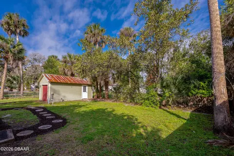 Exterior - 93 Lincoln Ave, Ormond Beach, FL 32174 photo 4 of 7