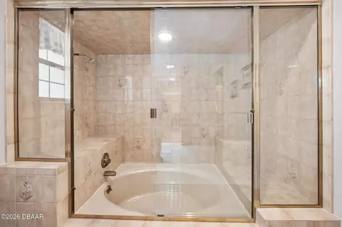 Bath - 103 Oak Ln, Ormond Beach, FL 32174 photo 2 of 5