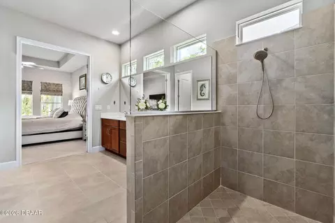 Bath - 352 Stirling Bridge Dr, Ormond Beach, FL 32174 photo 3 of 6