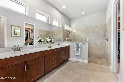 Bath - 352 Stirling Bridge Dr, Ormond Beach, FL 32174 photo 2 of 6