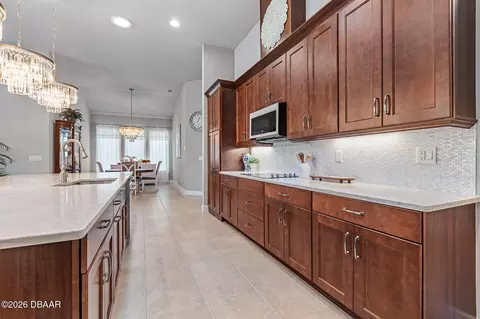 Kitchen - 352 Stirling Bridge Dr, Ormond Beach, FL 32174 photo 6 of 8