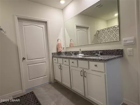 Bath - 3019 Staten Dr, Deltona, FL 32738 photo 7 of 11