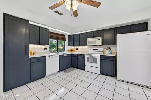 Kitchen - 11 Ridge Trl, Ormond Beach, FL 32174 photo 2 of 2