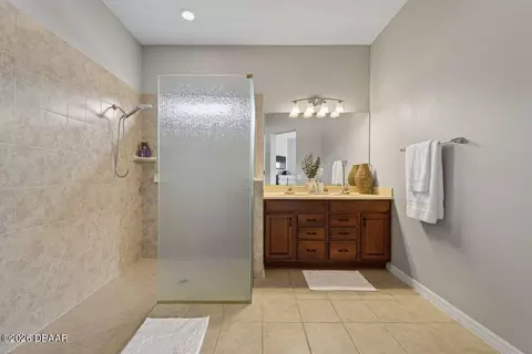 Bath - 1204 Draycott St, Ormond Beach, FL 32174 photo 1 of 7