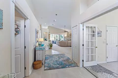 Entry Way - 902 Brookridge Ln, Ormond Beach, FL 32174 photo 3 of 4