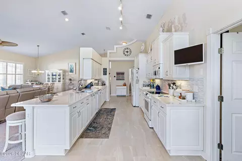 Kitchen - 902 Brookridge Ln, Ormond Beach, FL 32174 photo 2 of 7