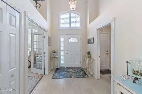 Entry Way - 902 Brookridge Ln, Ormond Beach, FL 32174 photo 2 of 4